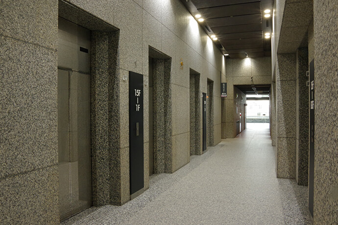 大阪事務所 エレべーターホール